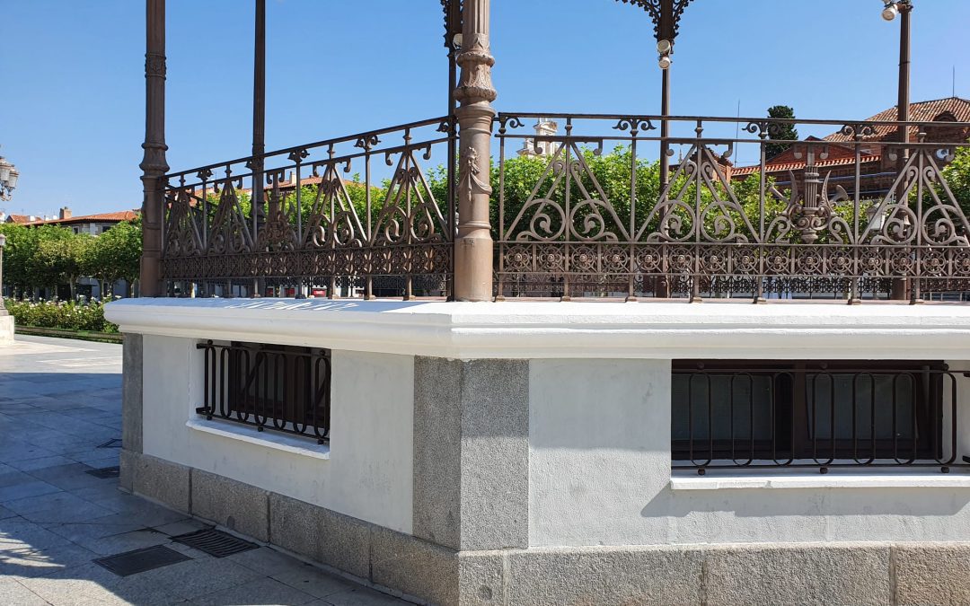 El Ayuntamiento restaura el quiosco de la música de la Plaza de Cervantes