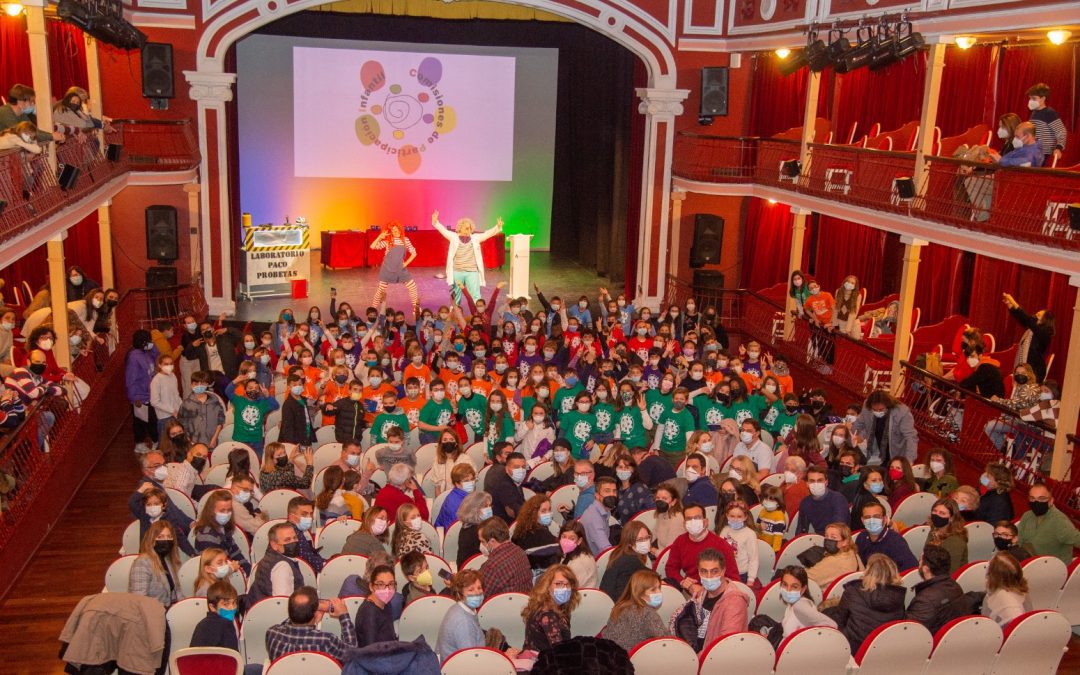 El Teatro Salón Cervantes ha acogido la constitución de las Comisiones de Participación Infantil