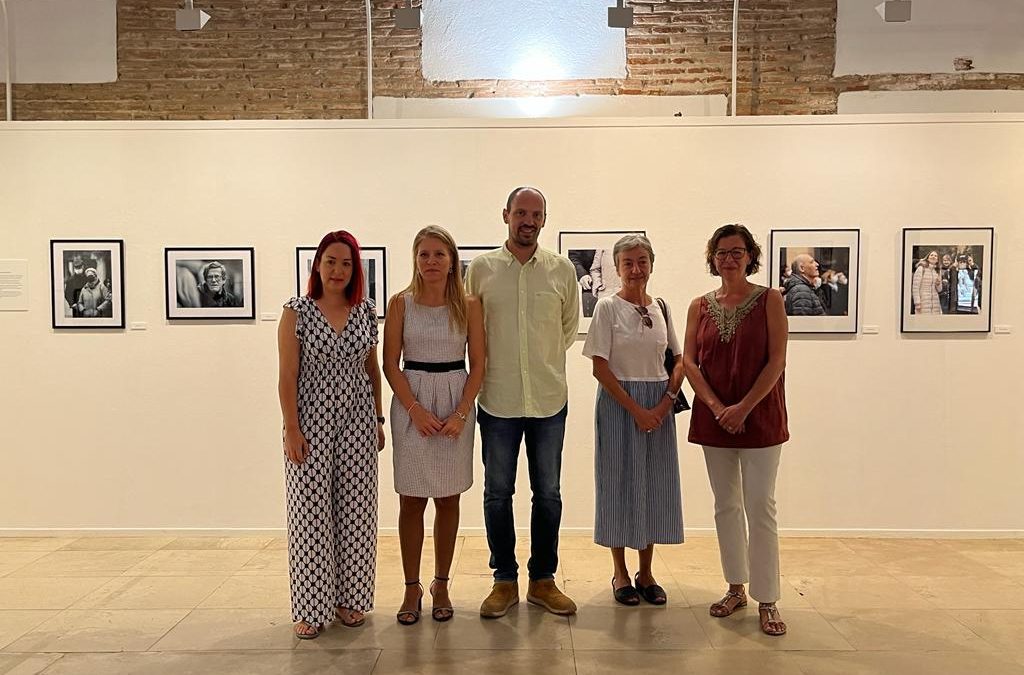 Abre al público una nueva exposición fotográfica para visibilizar el Alzheimer y el Parkinson de la mano de AFA Alcalá