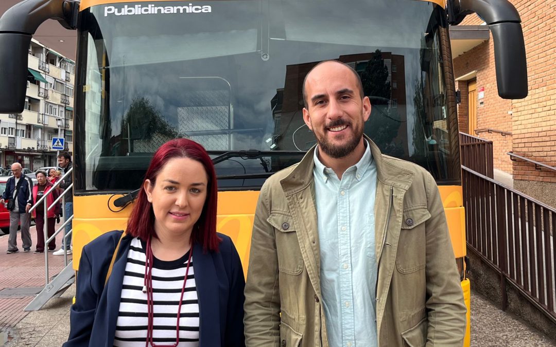 Alcalá de Henares, primera parada del autobús informativo del Ingreso Mínimo Vital del Gobierno de España