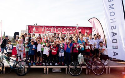 Más de 700 corredores y corredoras participan en el Cross del IES Antonio Machado