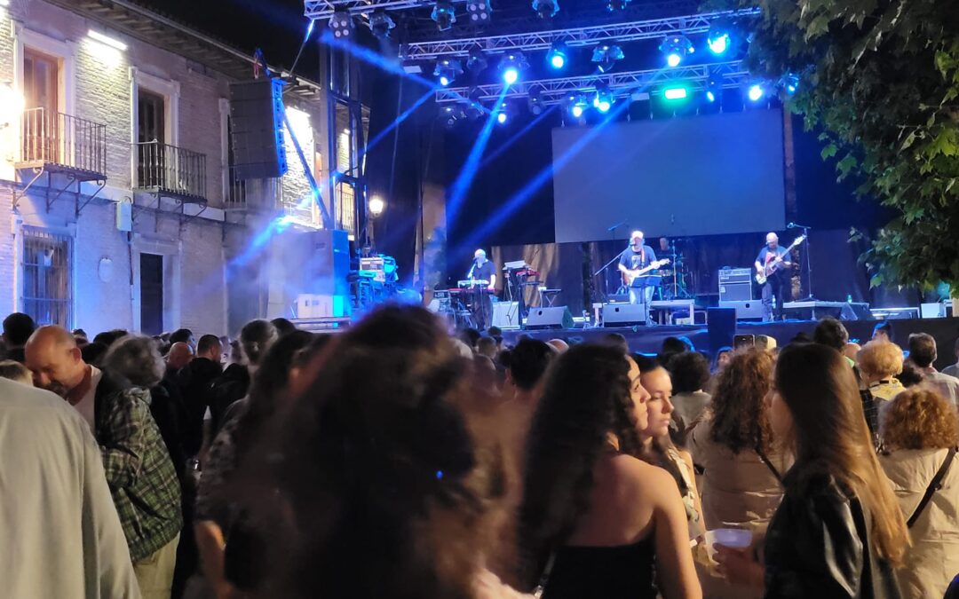 “Alcalá Suena” volvió a llenar de música y público el Casco Histórico de Alcalá de Henares