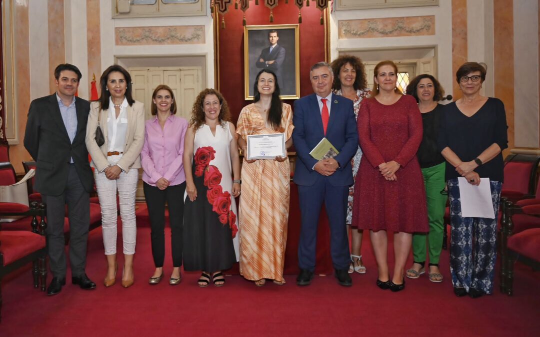 Entrega del Premio de Investigación María Isidra de Guzmán