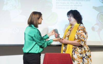 La alcaldesa Judith Piquet entrega a Laila Ripoll el Premio Fuente de Castalia 2023