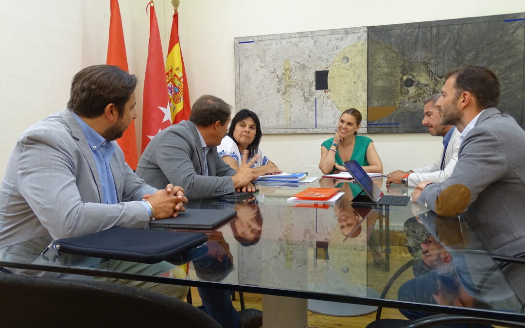 La alcaldesa Judith Piquet se reúne con representantes de la empresa Lidl 