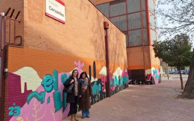 El CEIP Cervantes estrena un mural del artista ‘Dulze Toño’